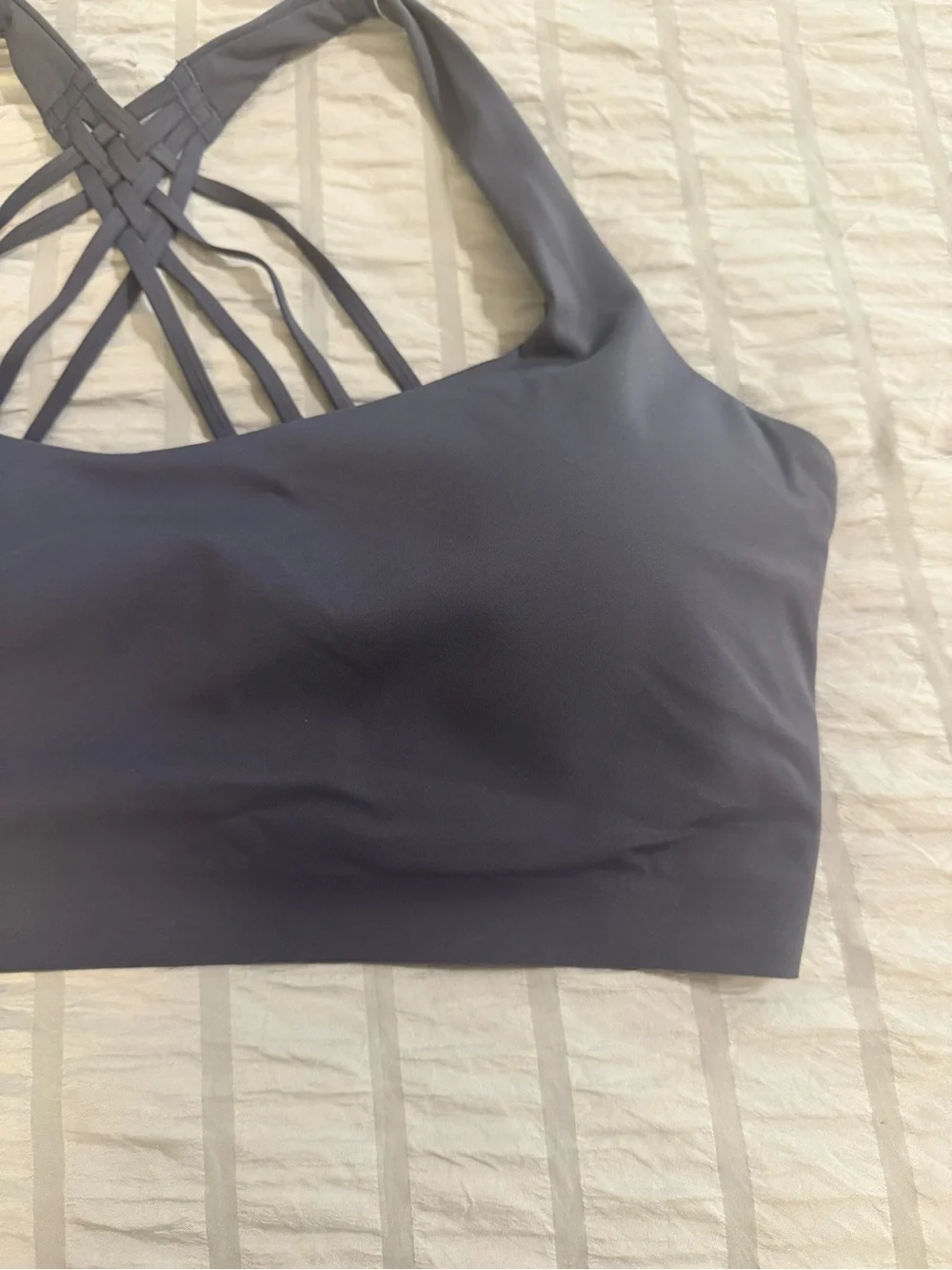 Lululemon NWT. Flex scrappy yoga bra.